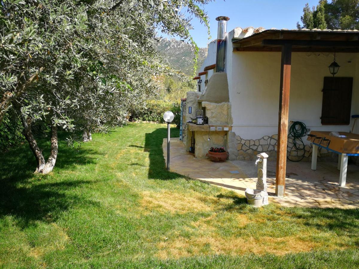 Villa Murgia Solanas  Exteriér fotografie